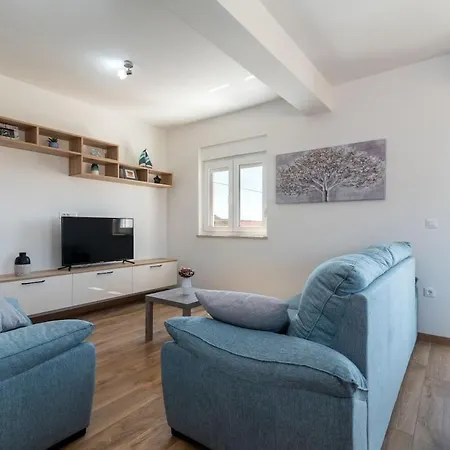 Apartment Mileni