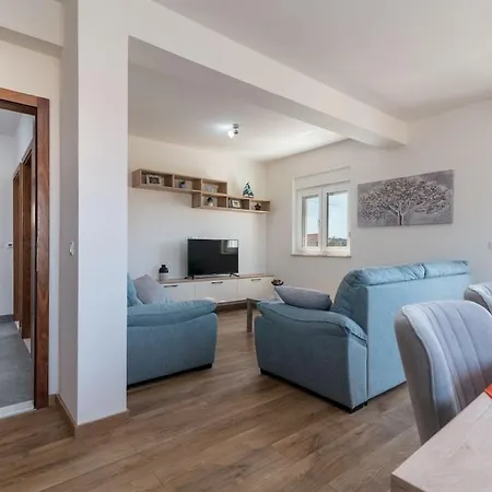 Mileni Apartment