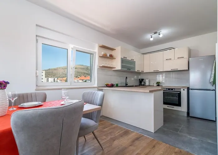 Mileni アパート *